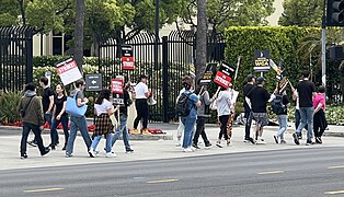 File:WGA Strike at Paramount near Cine Gear Expo.jpg